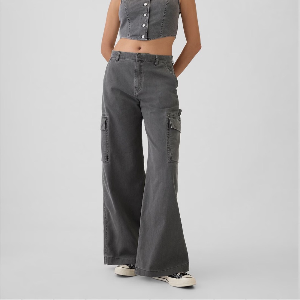 Gap 90’s Low Rise Cargo Baggy Khaki Jeans Soft Black NWT Size 10 Tall